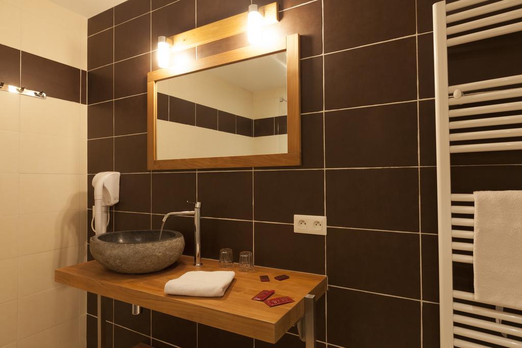 Hotel Des Alpes Le Bourg-d'Oisans Room photo